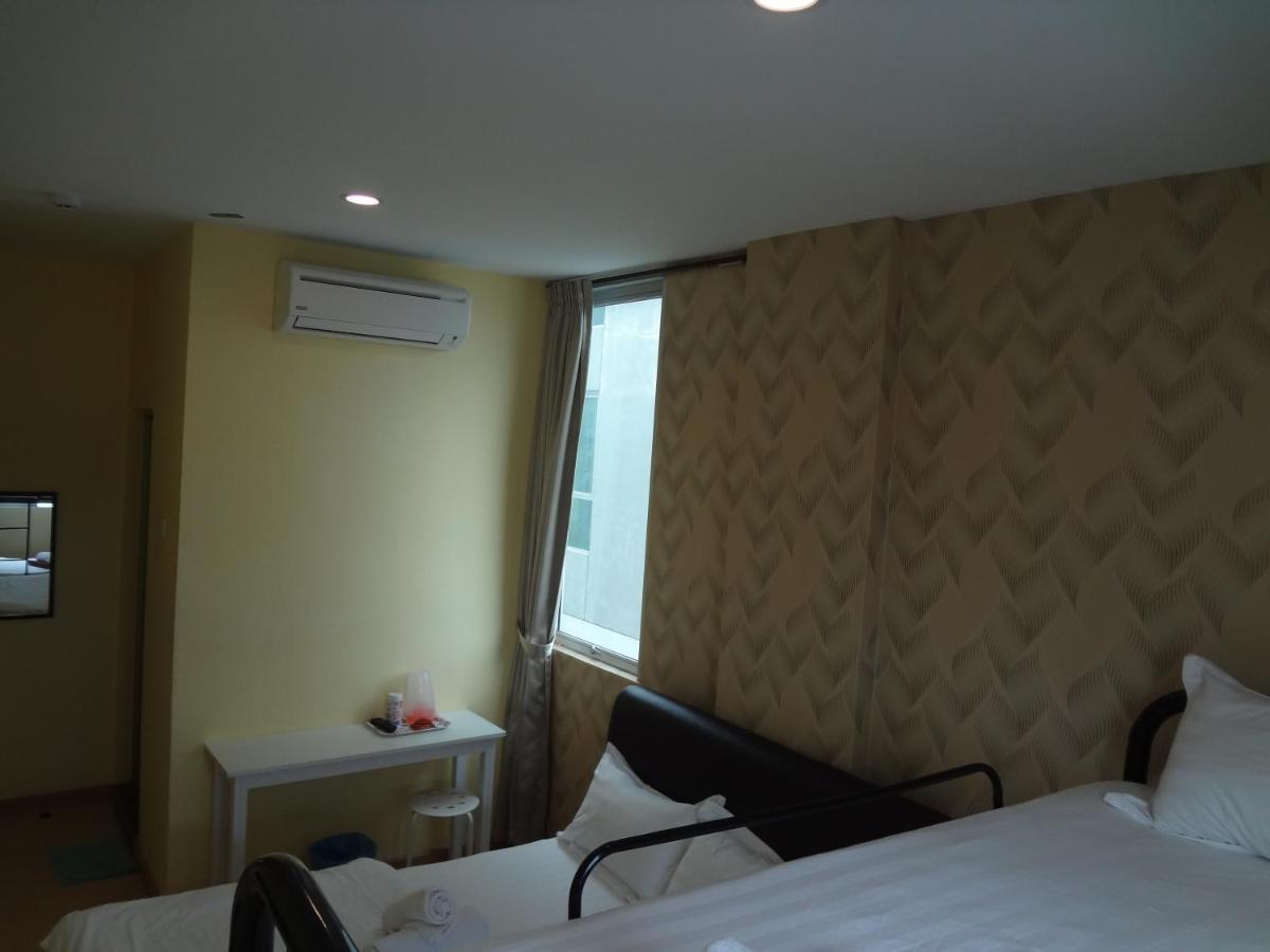 Comma Hotel Bandar Saujana Putra Exteriér fotografie