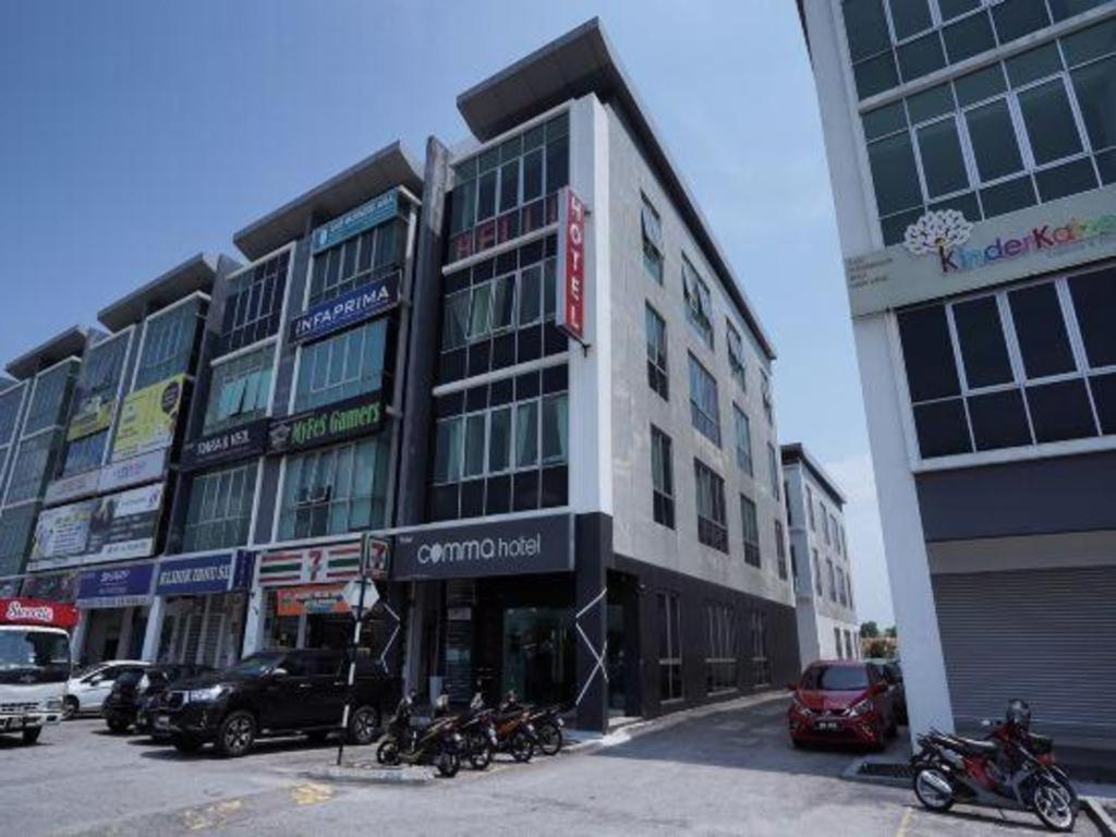 Comma Hotel Bandar Saujana Putra Exteriér fotografie